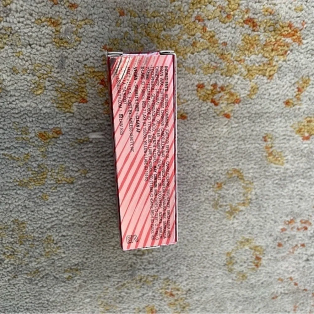 NIB Lawless Fawn‎ Satin Luxe Classic Cream Lipstick